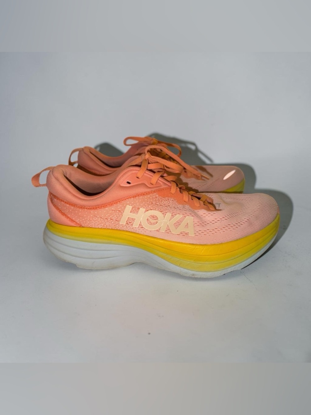 Hoka Bondi 8 - Shell Coral and Peach Parfait Size 11B - Picture 2 of 7